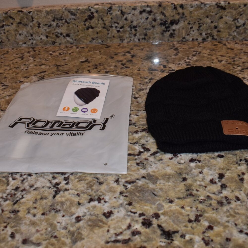 Rotibox Bluetooth Beanie Hat Wireless Headphone for Outdoor Sports - Picture 4 of 6